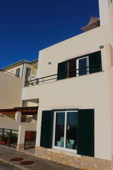 Sea Breeze House Ericeira - Ribeira Dilhas Beach Exterior photo